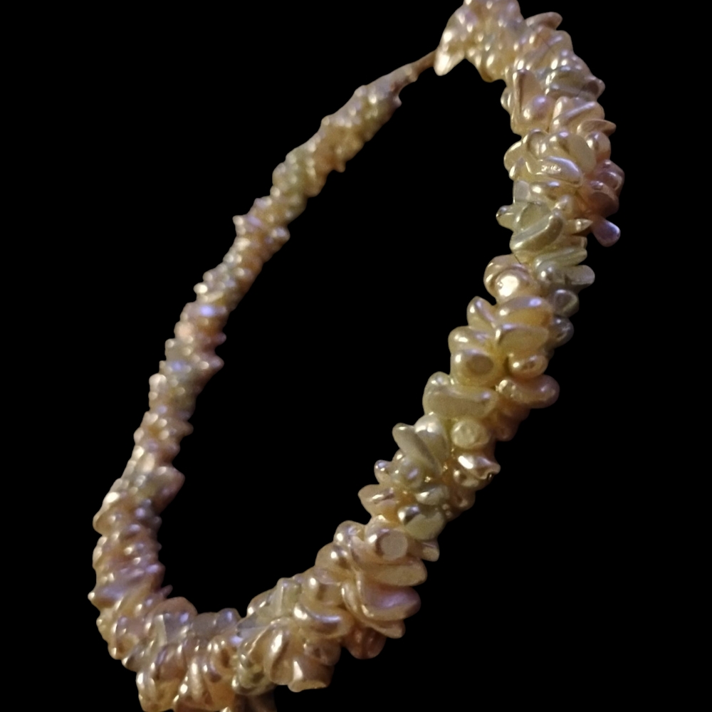 Elegant Pearl Cluster Necklace